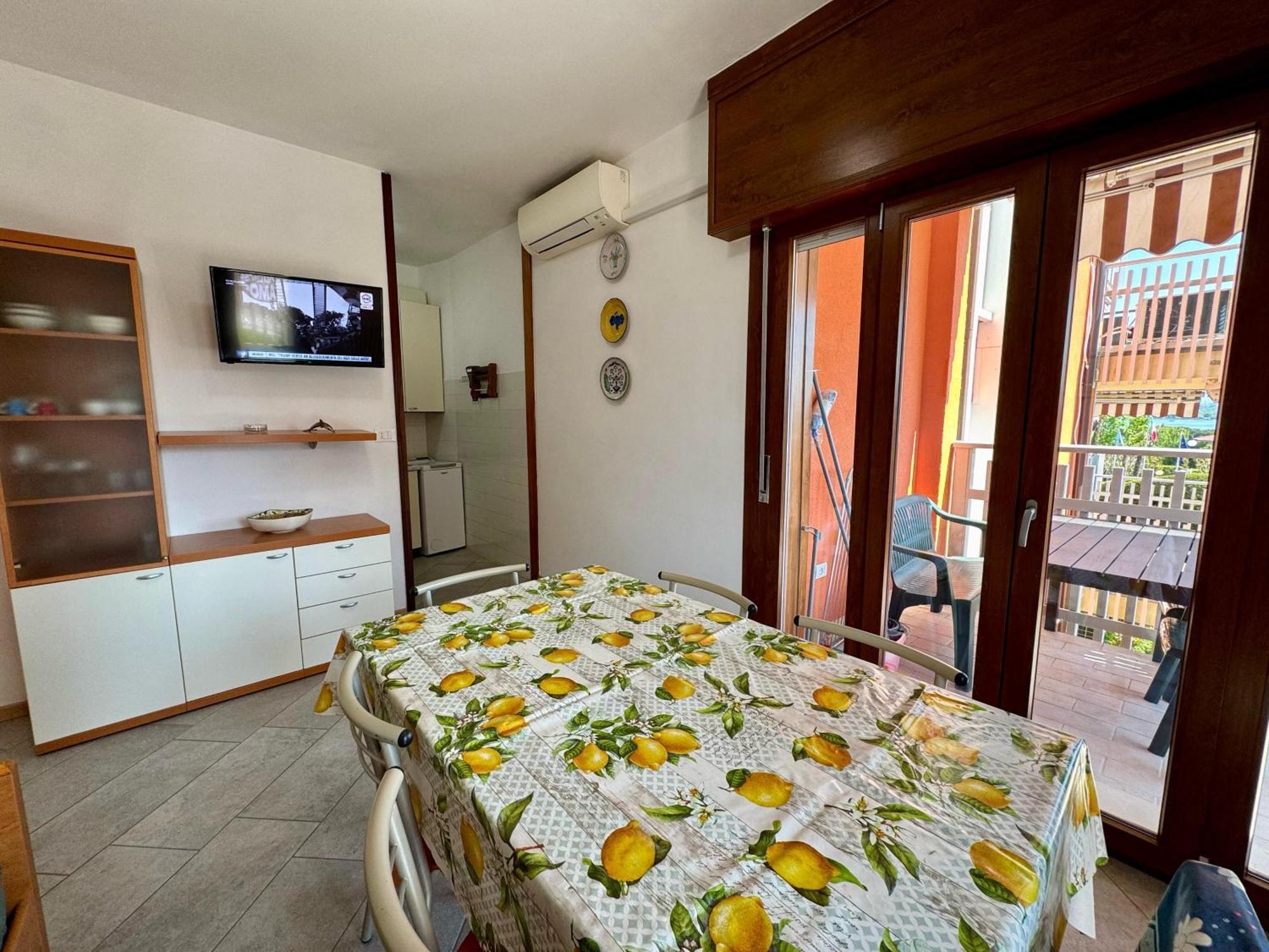 Easy Apartments Peschiera Peschiera del Garda Exterior photo